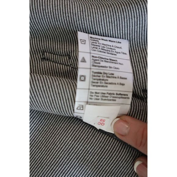 Carhartt OV4995 Women Sz M (8-10) Gray/Black Relaxed Fit Fleece Snap-Front Vest - Picture 7 of 13